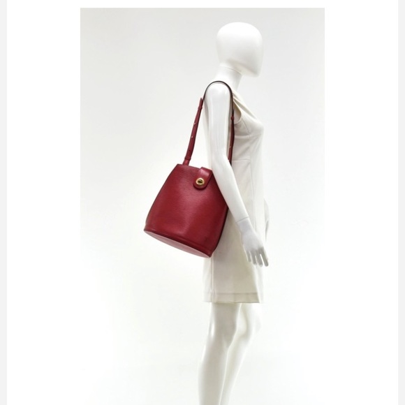 LV red shoulder bag (authentic) - Picture 13 of 14